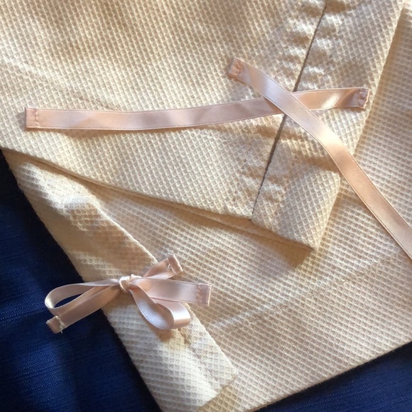 Y2K Preppy Capris in Textured Soft Pink - Picture 3 of 11